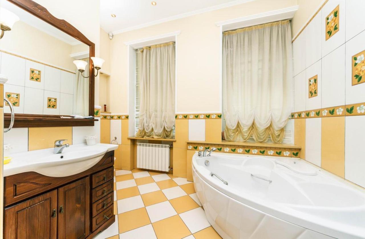 Apartament On Independence Square Kiev Bagian luar foto