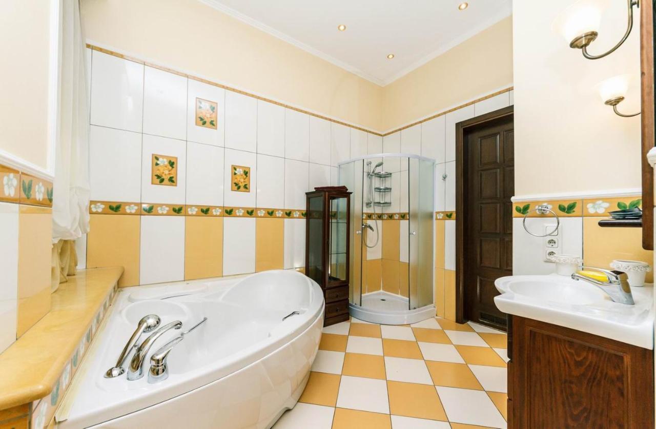 Apartament On Independence Square Kiev Bagian luar foto