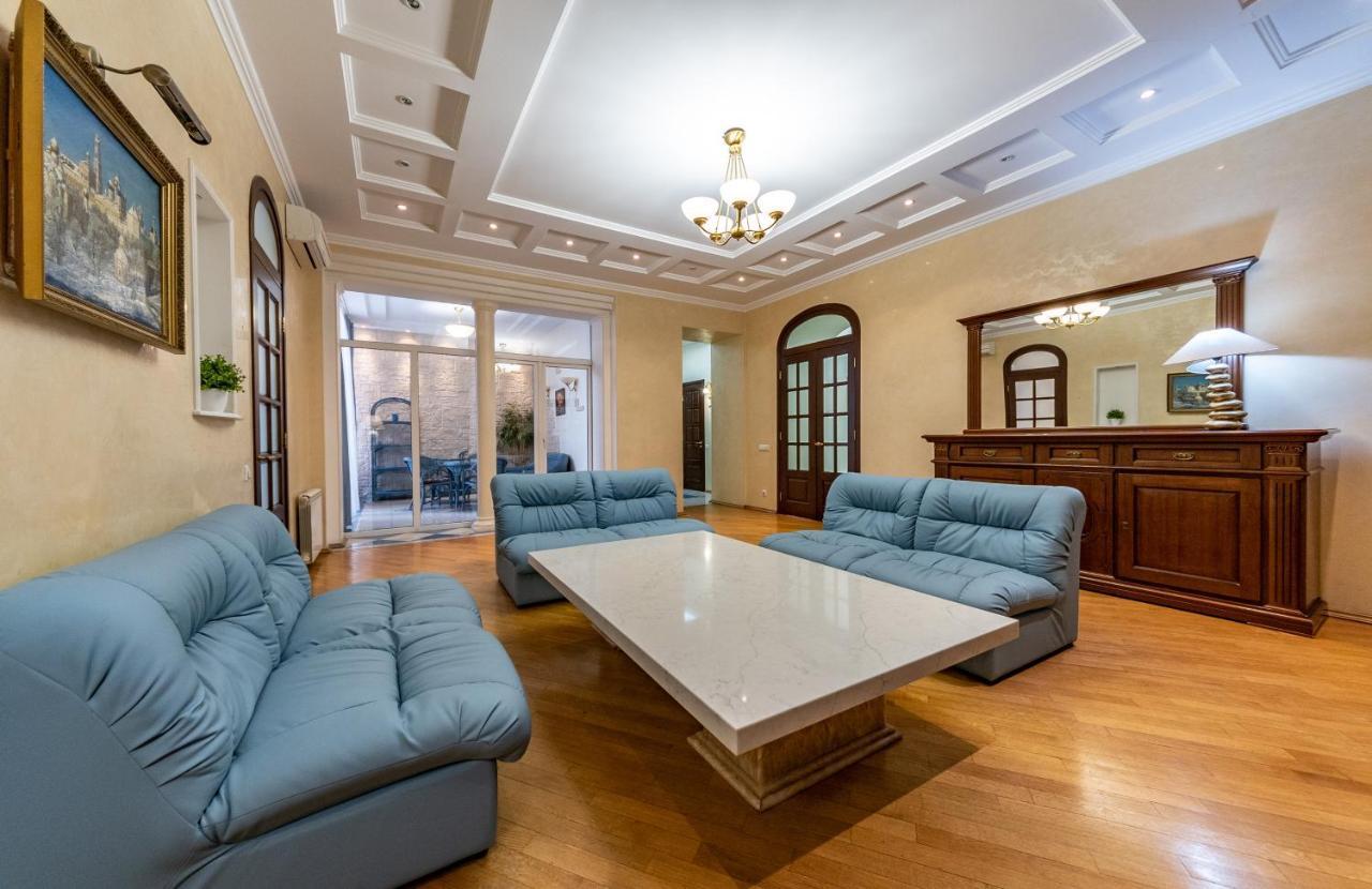 Apartament On Independence Square Kiev Bagian luar foto