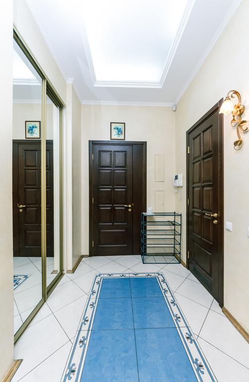 Apartament On Independence Square Kiev Bagian luar foto