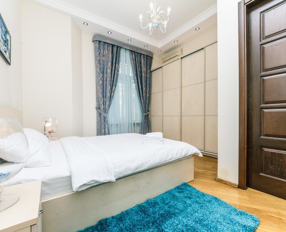 Apartament On Independence Square Kiev Bagian luar foto